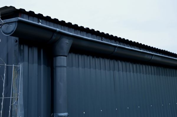 Cost of Metal Siding Replacement in Sacramento
