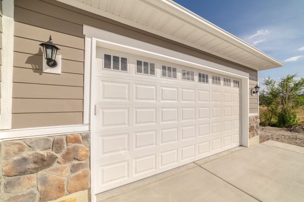 Garage Siding Repair in Sacramento