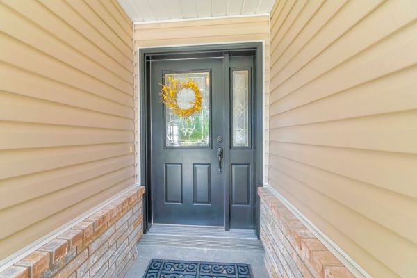Cost of Siding Panel Repair in Sacramento