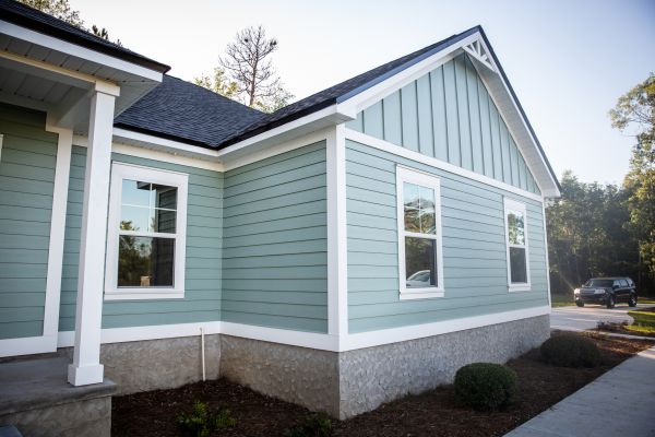Cost of Board Siding Repair in Sacramento